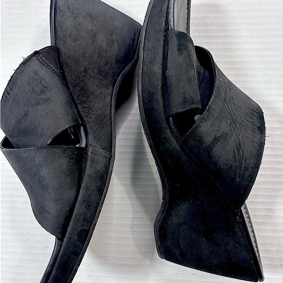 Donald Pliner Size 10 Suede Wedge Black Slide - Picture 5 of 9